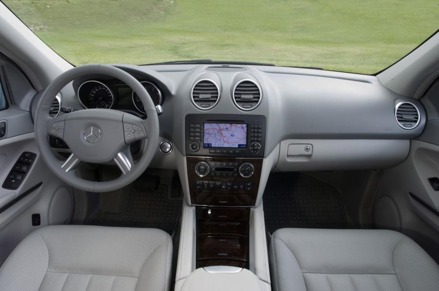  Mercedes-Benz ML-Class 2006 года  (фото 47 из 400)